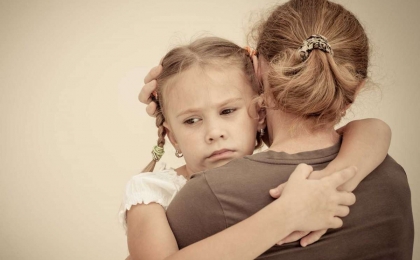 Aşırı Anneci Çocuk Okul Fobisi Yaşıyor